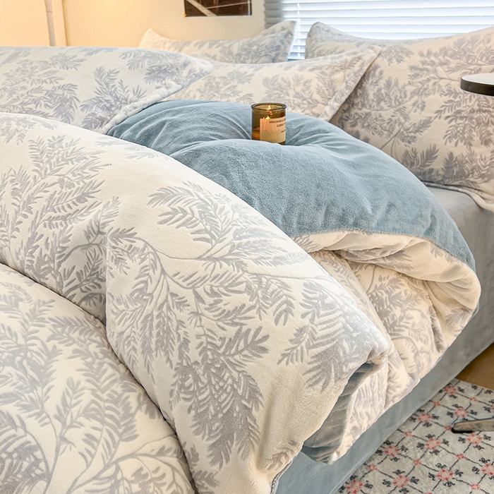 91家纺网 家纺一手货源 找家纺 倾慕家纺 2026新款舒适保暖立体浮雕绒系列单枕套 乐枝蓝