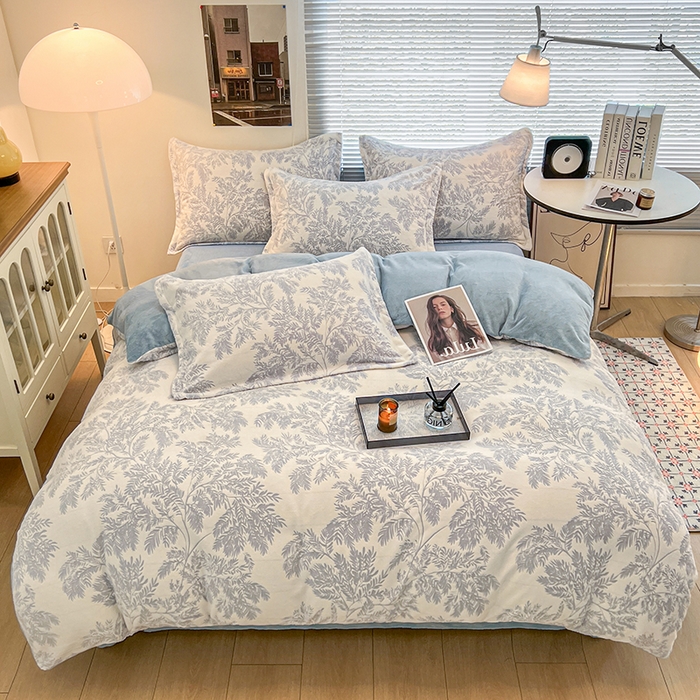 91家纺网 家纺一手货源 找家纺 倾慕家纺 2026新款舒适保暖立体浮雕绒系列单枕套 乐枝蓝