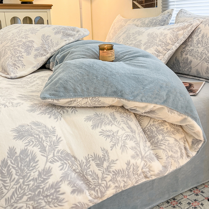 91家纺网 家纺一手货源 找家纺 倾慕家纺 2026新款舒适保暖立体浮雕绒系列单枕套 乐枝蓝