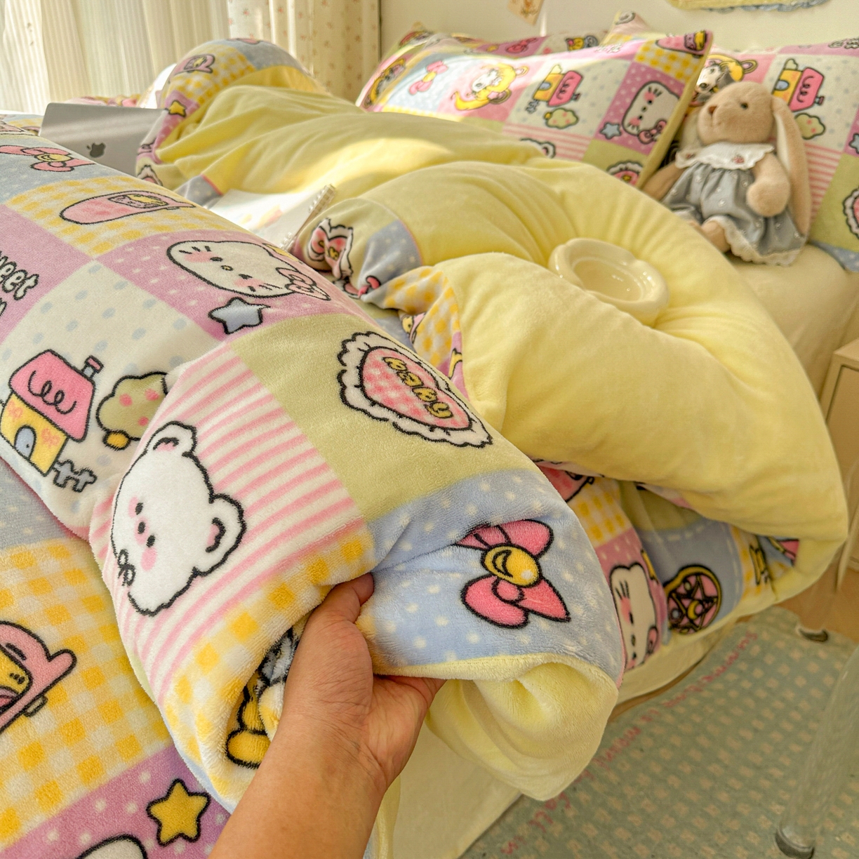 91家纺网 家纺一手货源 找家纺 （总）韩巢家纺 2025新款双面高克重牛奶绒被套单件被罩