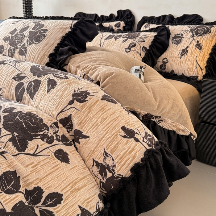 91家纺网 家纺一手货源 找家纺 （总）米莱家纺 2025新款牛奶绒烂花法式花边四件套