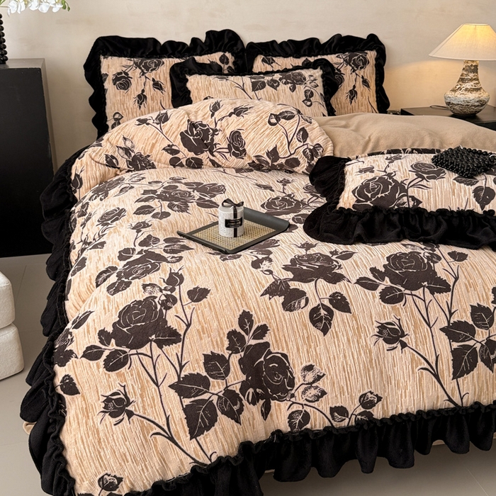 91家纺网 家纺一手货源 找家纺 米莱家纺 2025新款牛奶绒烂花法式花边四件套 玫瑰之约