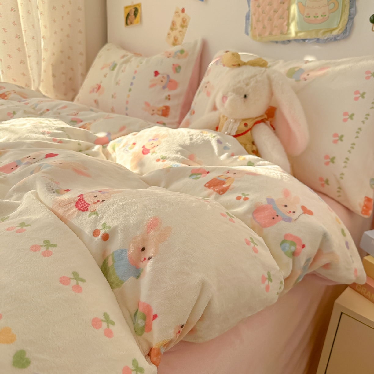 91家纺网 家纺一手货源 找家纺 （总）韩巢家纺 2025新款双面高克重牛奶绒被套单件被罩