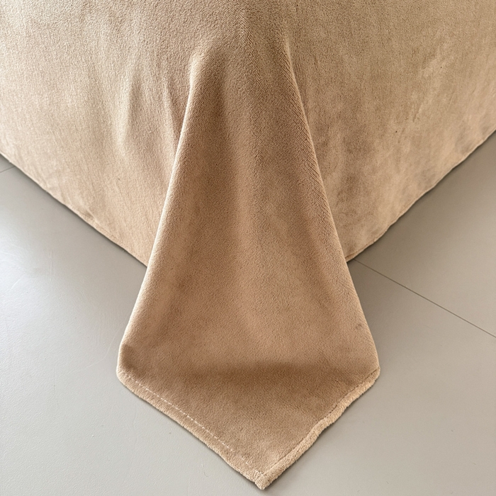 91家纺网 家纺一手货源 找家纺 米莱家纺 2025新款牛奶绒烂花法式花边四件套 蝶舞