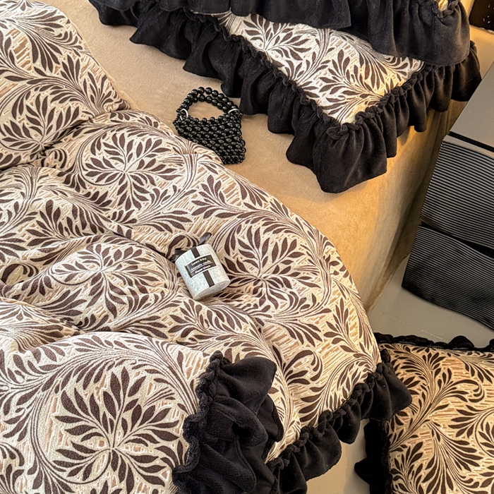 91家纺网 家纺一手货源 找家纺 米莱家纺 2025新款牛奶绒烂花法式花边四件套 华尔兹