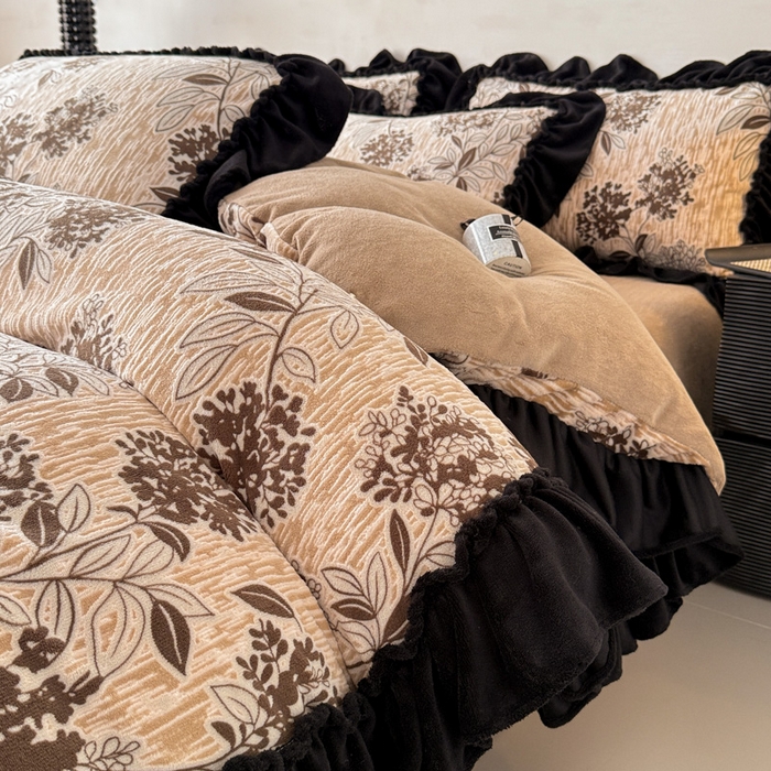 91家纺网 家纺一手货源 找家纺 米莱家纺 2025新款牛奶绒烂花法式花边四件套 曼塔