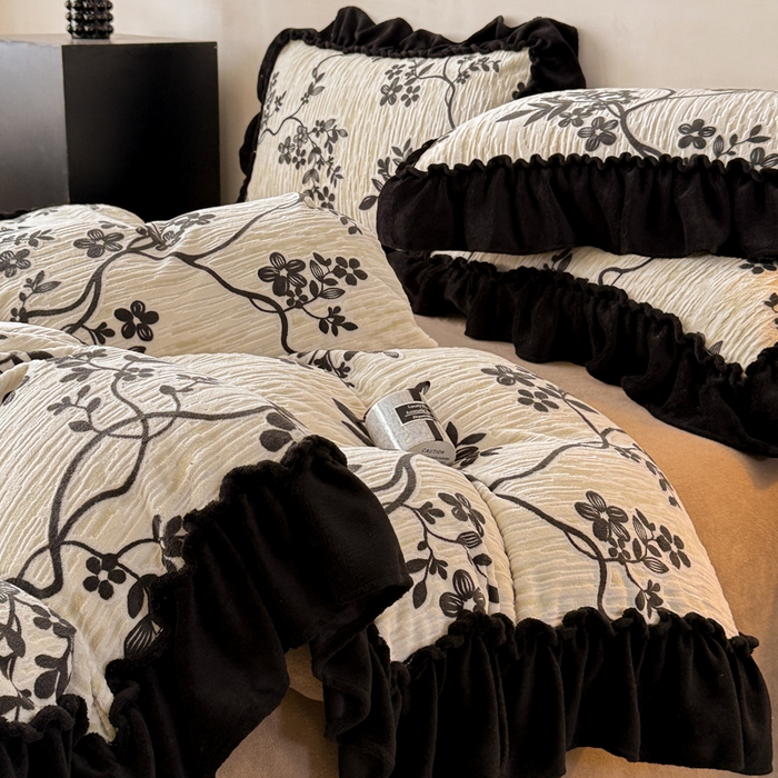 91家纺网 家纺一手货源 找家纺 米莱家纺 2025新款牛奶绒烂花法式花边四件套 米兰