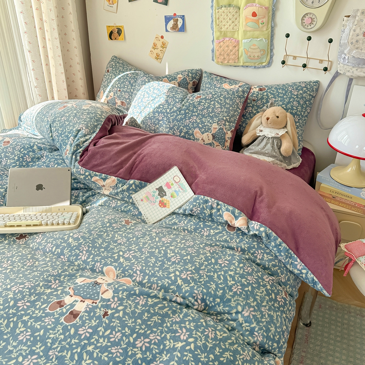 91家纺网 家纺一手货源 找家纺 韩巢家纺 2025新款双面高克重牛奶绒被套单件被罩 背带兔