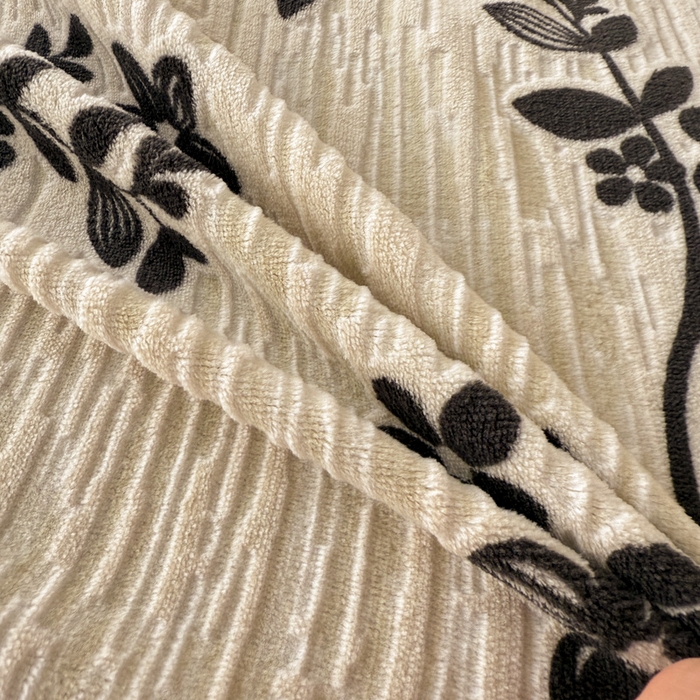 91家纺网 家纺一手货源 找家纺 米莱家纺 2025新款牛奶绒烂花法式花边四件套 米兰