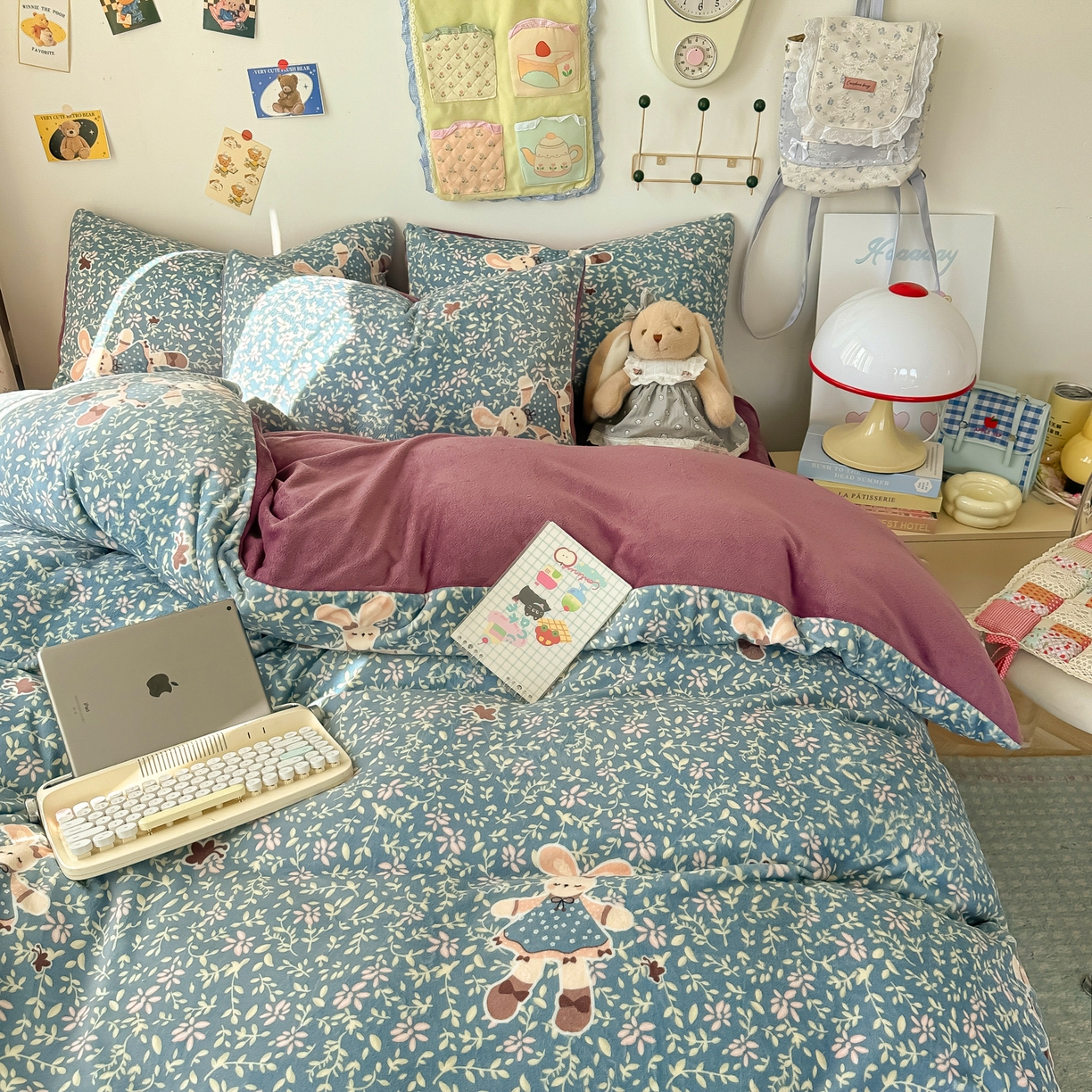 91家纺网 家纺一手货源 找家纺 韩巢家纺 2025新款双面高克重牛奶绒被套单件被罩 背带兔