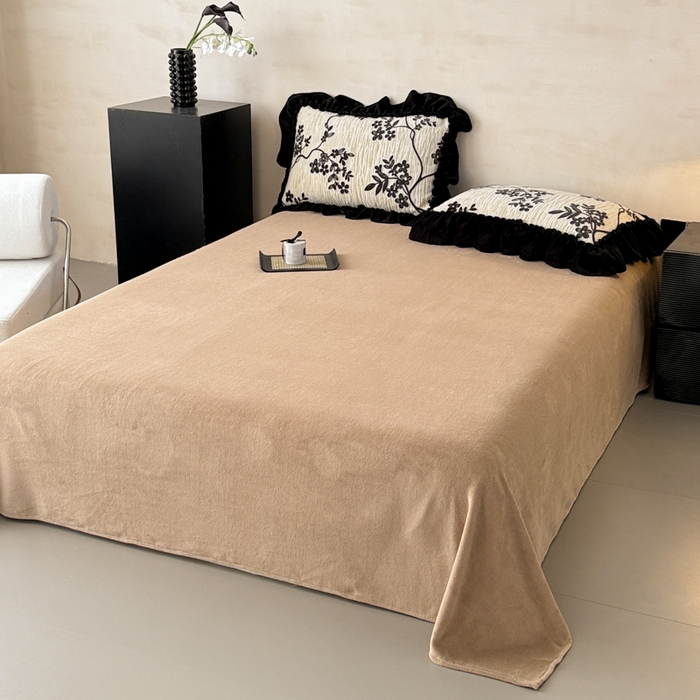 91家纺网 家纺一手货源 找家纺 米莱家纺 2025新款牛奶绒烂花法式花边四件套 米兰