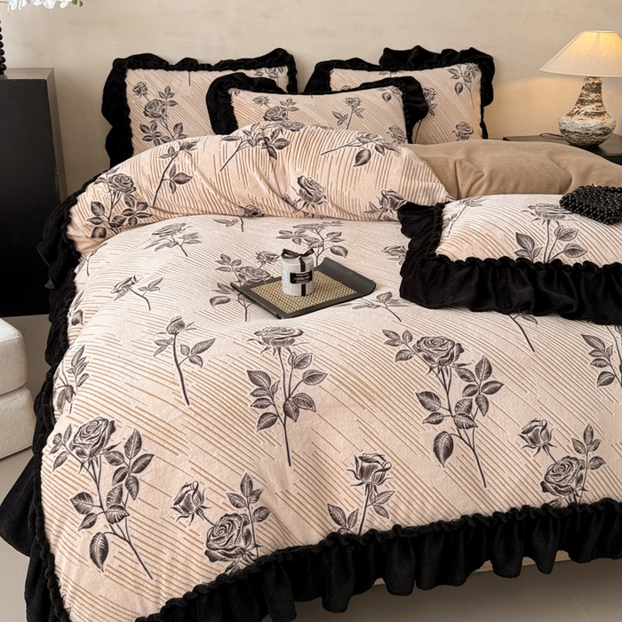 91家纺网 家纺一手货源 找家纺 米莱家纺 2025新款牛奶绒烂花法式花边四件套 秋露