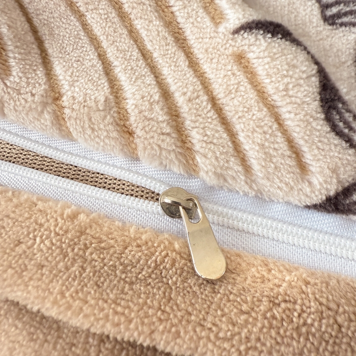 91家纺网 家纺一手货源 找家纺 米莱家纺 2025新款牛奶绒烂花法式花边四件套 秋露