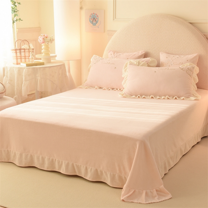 91家纺网 家纺一手货源 找家纺 （总）绒棉世家 2025新款独家设计师款牛奶绒贴布绣-甜心蝴蝶结