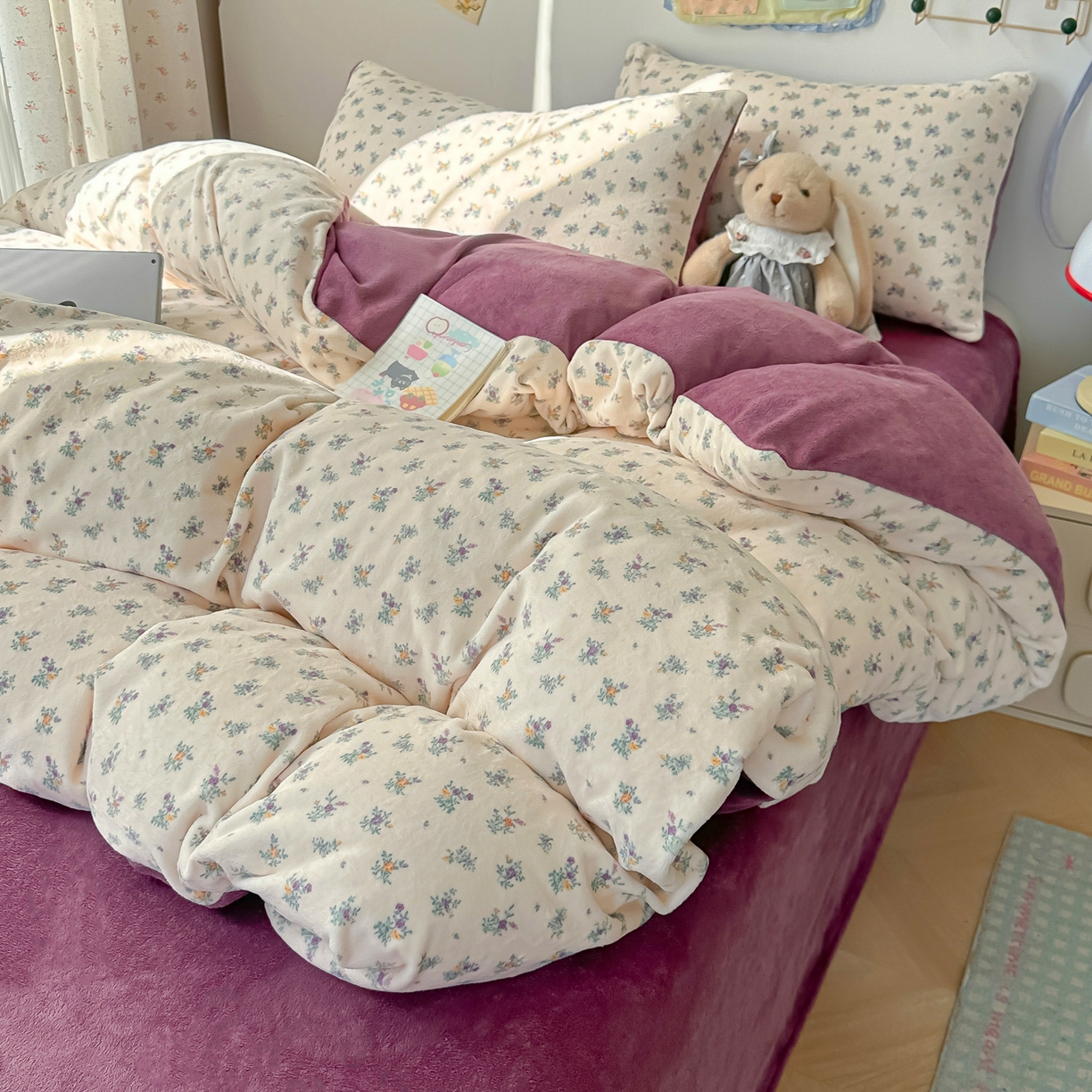 91家纺网 家纺一手货源 找家纺 韩巢家纺 2025新款双面高克重牛奶绒被套单件被罩 繁花似梦