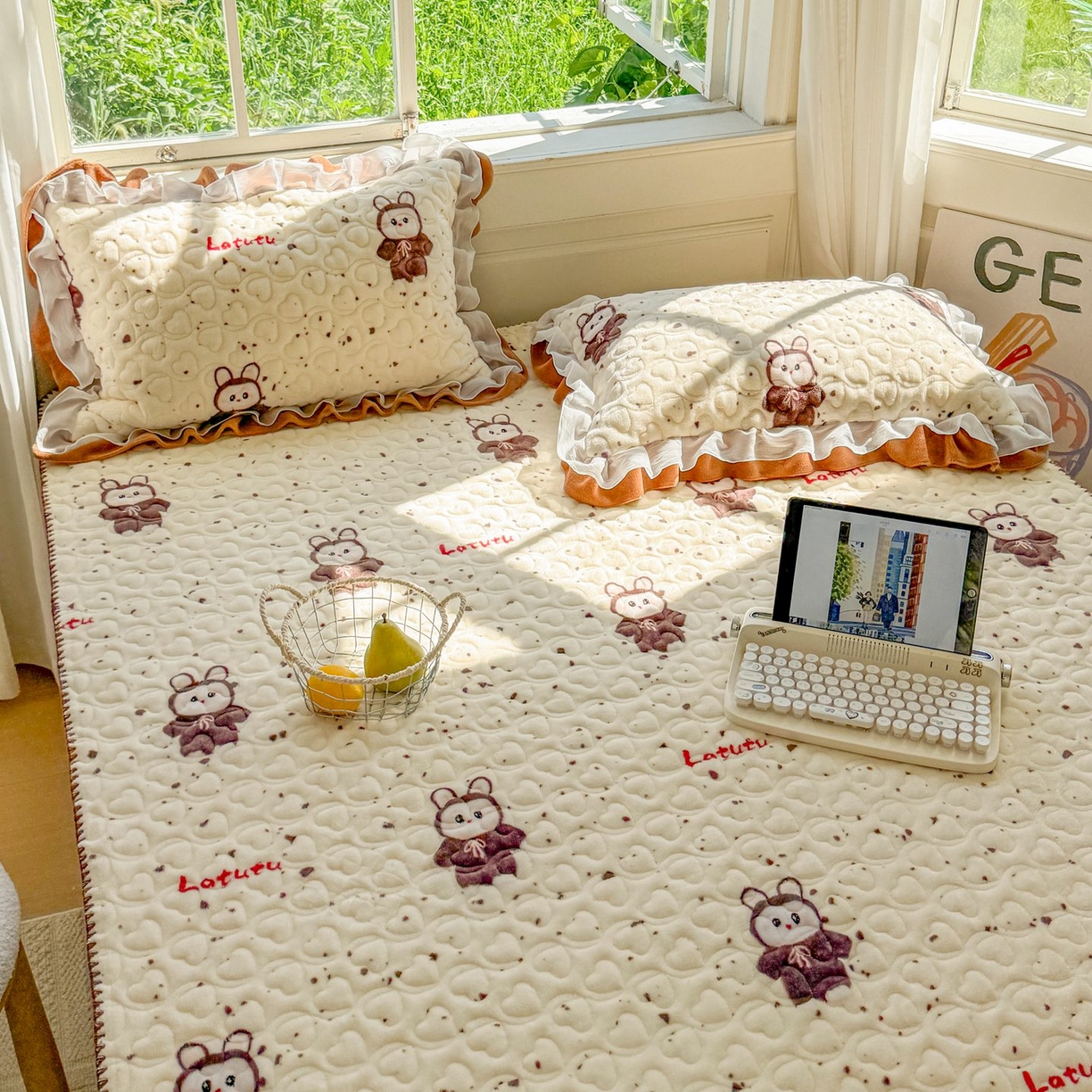 91家纺网 家纺一手货源 找家纺 （总）禧缘家纺（原梦想家） 2025新款牛奶绒三角针绑带款夹棉床笠床单