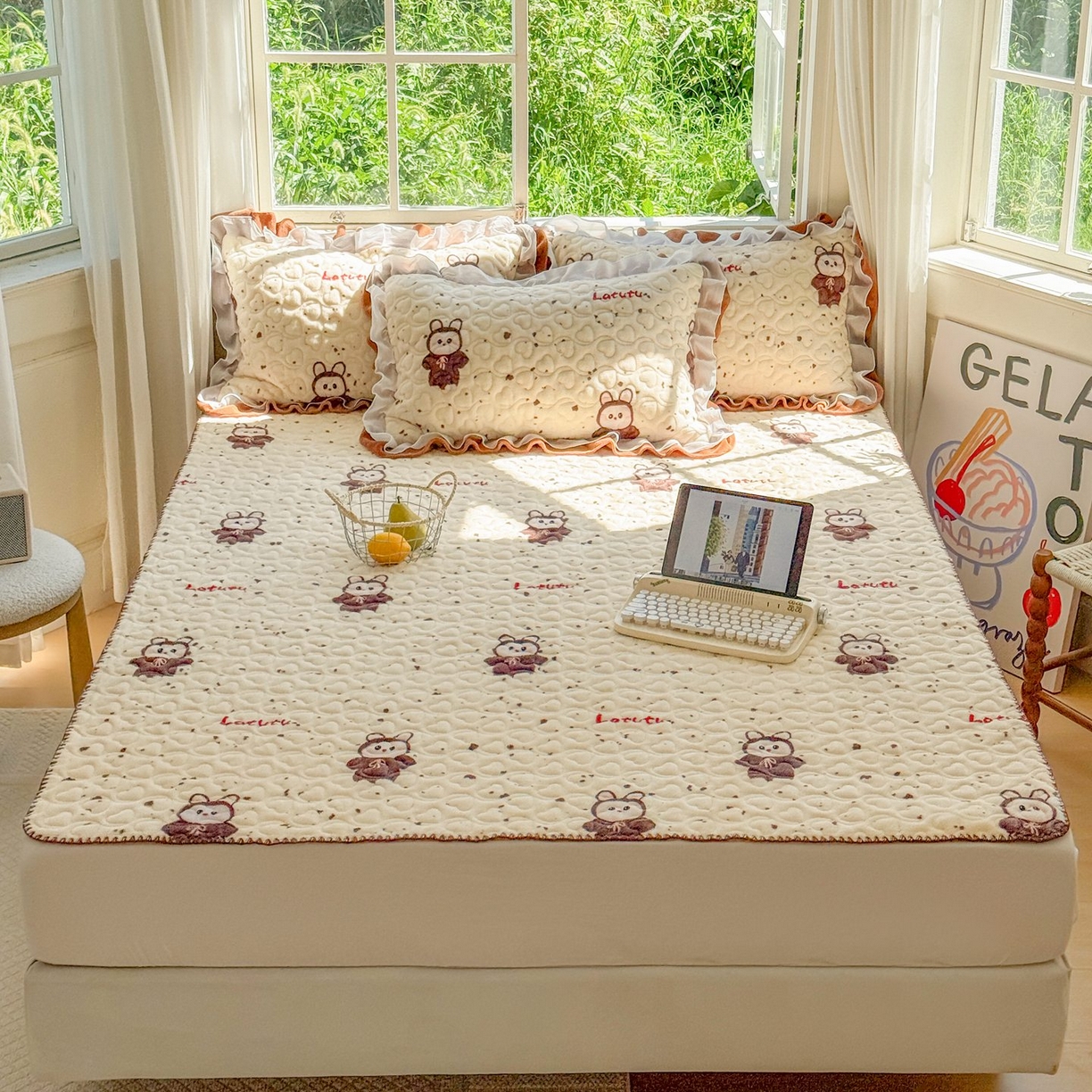 91家纺网 家纺一手货源 找家纺 （总）禧缘家纺（原梦想家） 2025新款牛奶绒三角针绑带款夹棉床笠床单