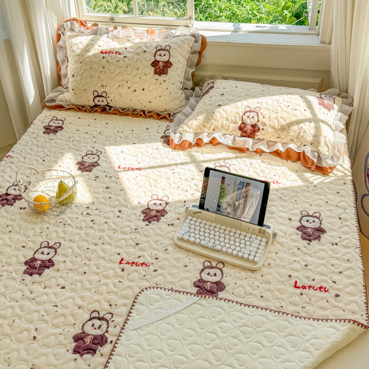 91家纺网 家纺一手货源 找家纺 （总）禧缘家纺（原梦想家） 2025新款牛奶绒三角针绑带款夹棉床笠床单