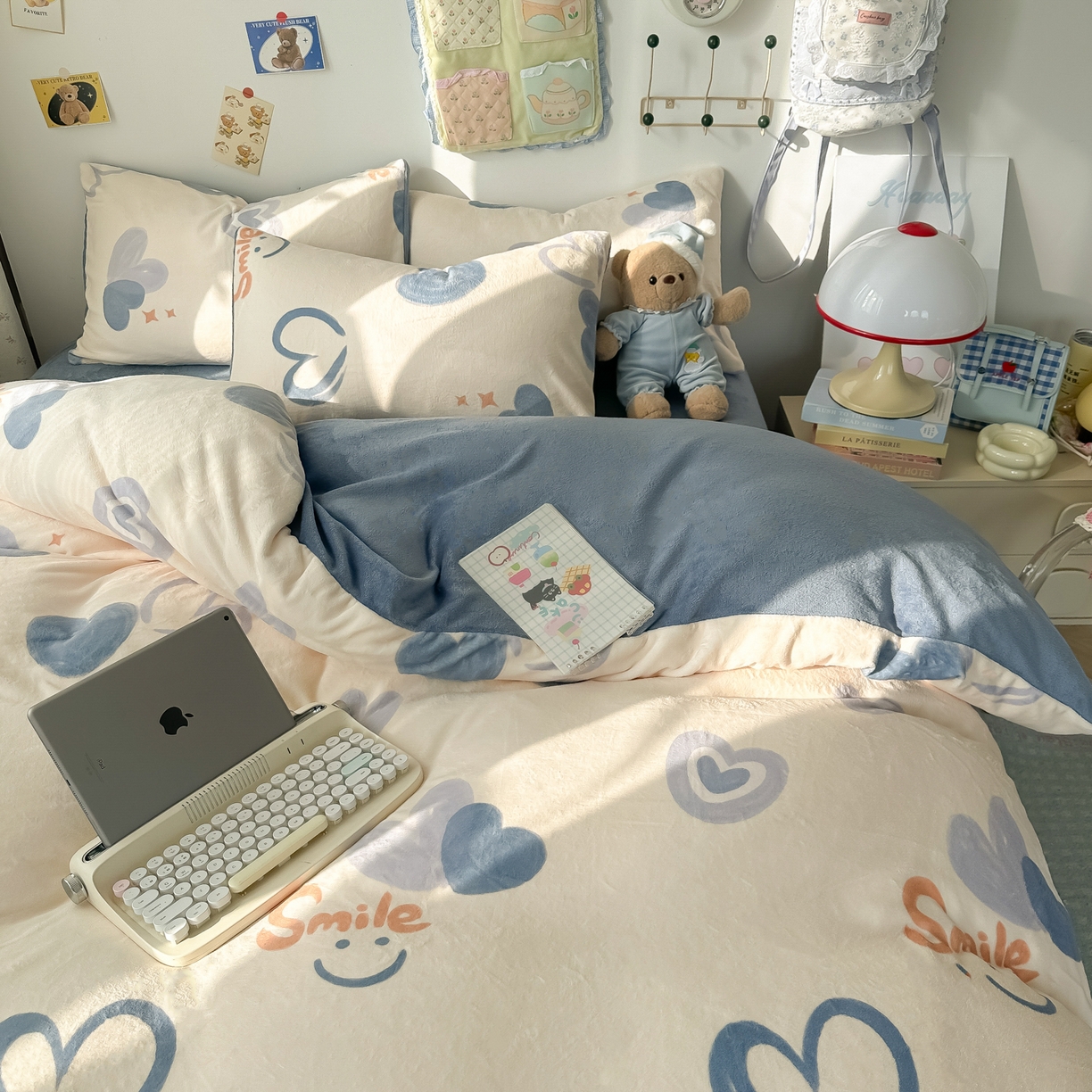 91家纺网 家纺一手货源 找家纺 韩巢家纺 2025新款双面高克重牛奶绒被套单件被罩 蜡笔心