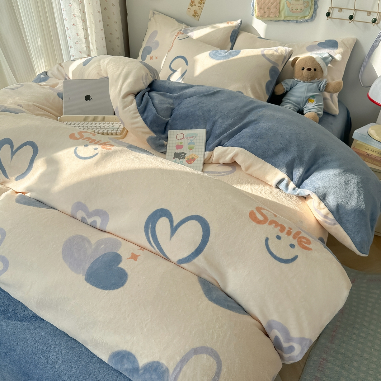 91家纺网 家纺一手货源 找家纺 韩巢家纺 2025新款双面高克重牛奶绒被套单件被罩 蜡笔心