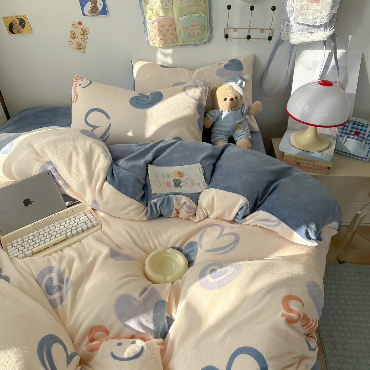 91家纺网 家纺一手货源 找家纺 韩巢家纺 2025新款双面高克重牛奶绒被套单件被罩 蜡笔心