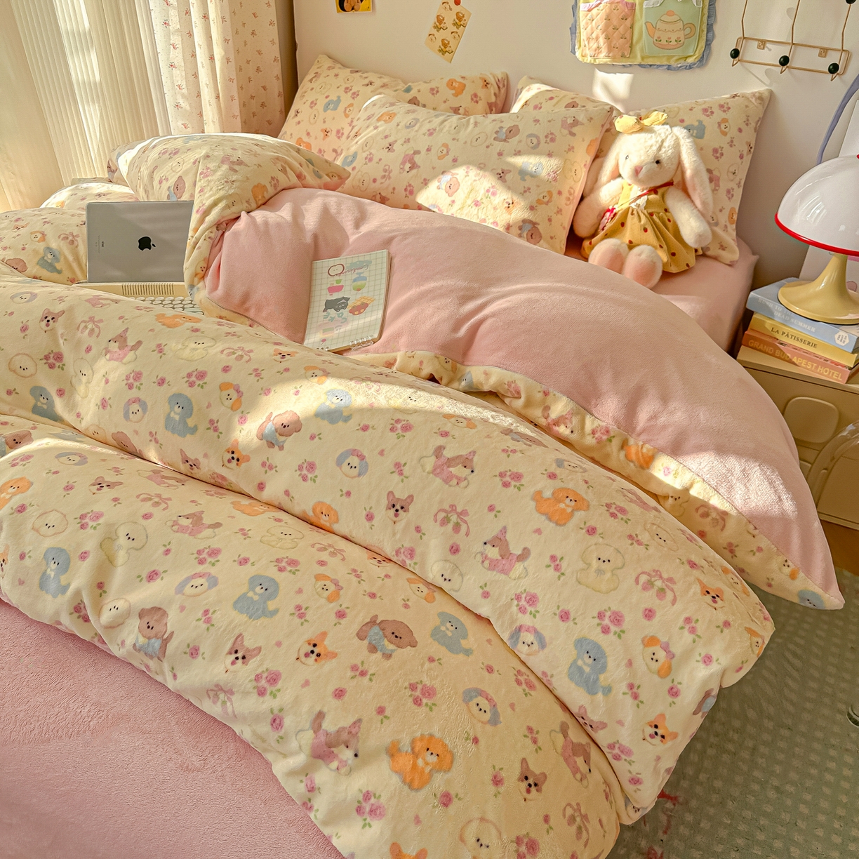 91家纺网 家纺一手货源 找家纺 韩巢家纺 2025新款双面高克重牛奶绒被套单件被罩 卖萌修狗