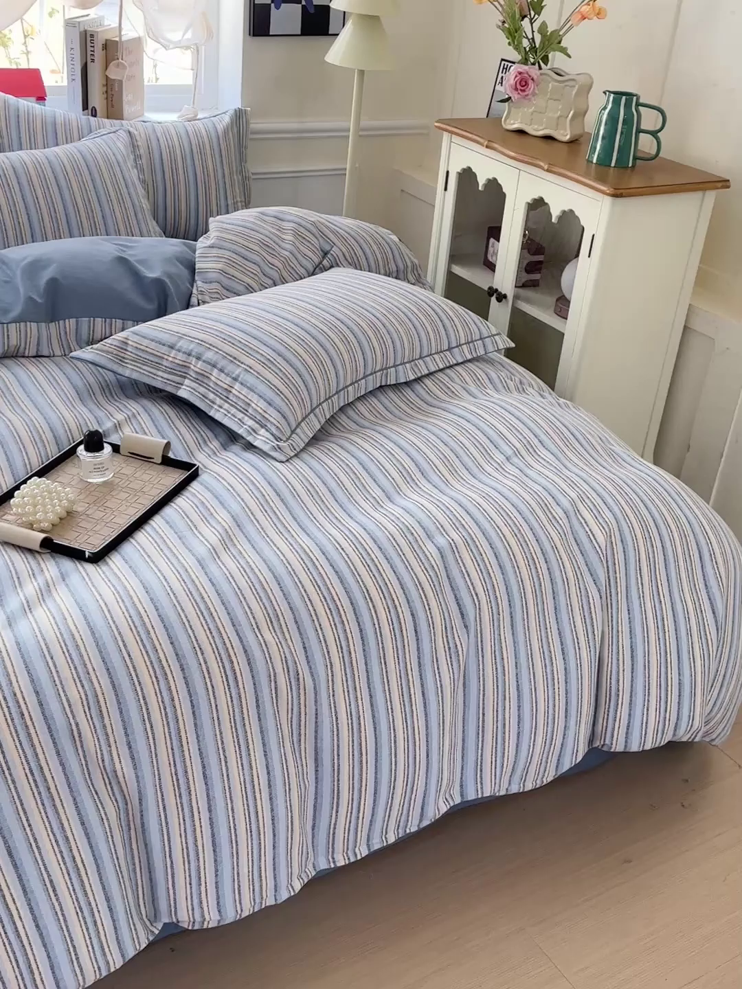 91家纺网 家纺一手货源 找家纺 优选直播新款全棉磨毛喷气印花四件套加厚纯棉三件套（一字绣工艺款）学生三件套 蓝漾