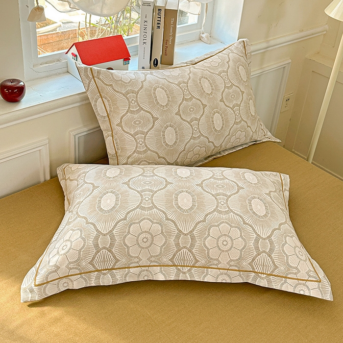 91家纺网 家纺一手货源 找家纺 优选直播新款全棉磨毛喷气印花四件套加厚纯棉三件套（一字绣工艺款）学生三件套 萝莉