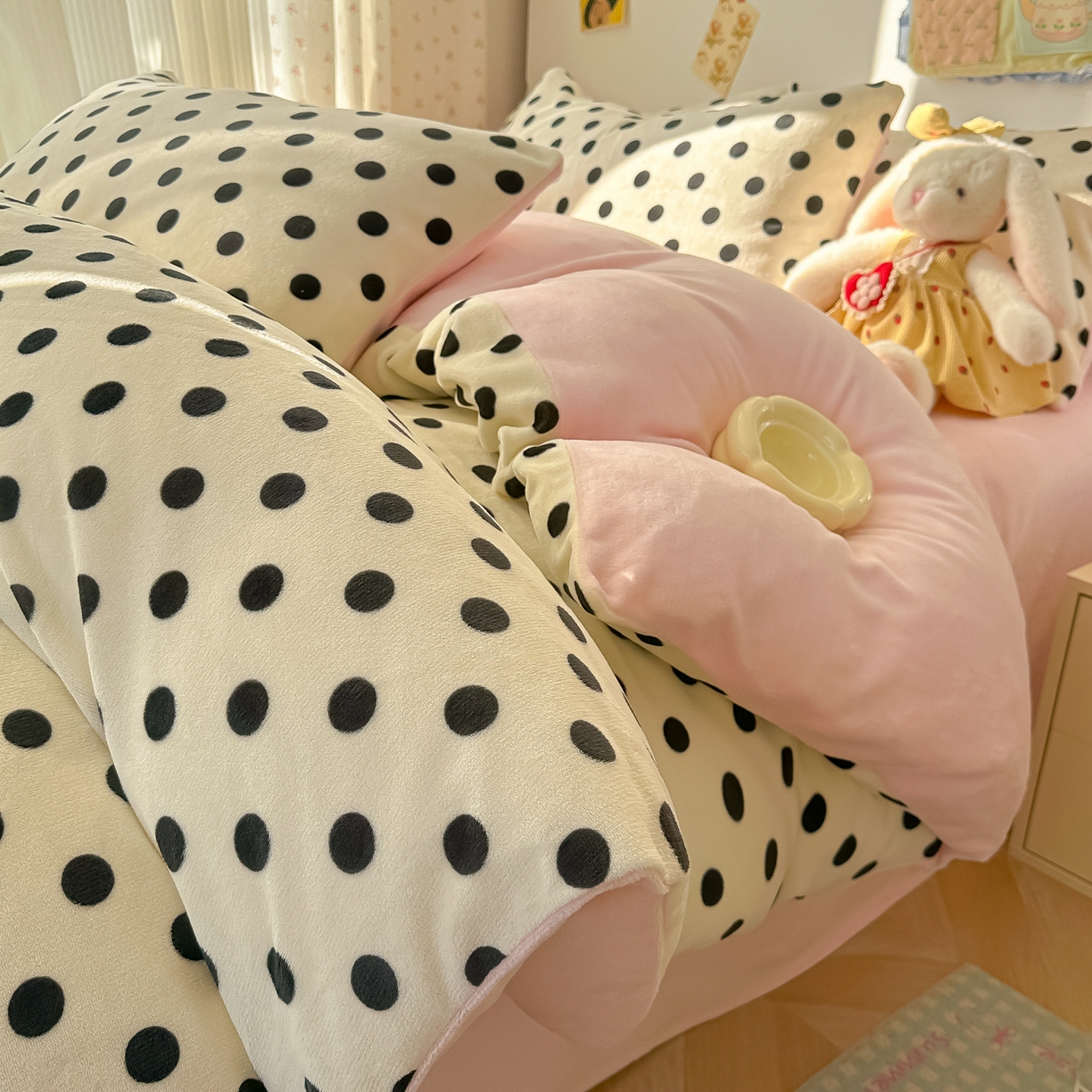 91家纺网 家纺一手货源 找家纺 韩巢家纺 2025新款双面高克重牛奶绒被套单件被罩 米珍珠