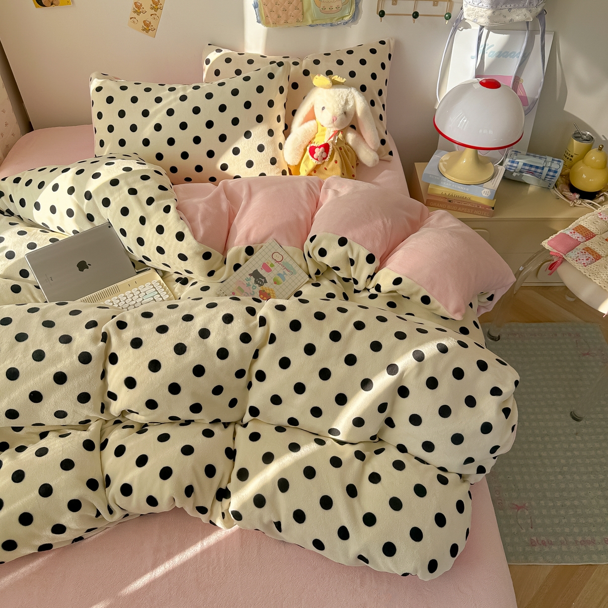 91家纺网 家纺一手货源 找家纺 韩巢家纺 2025新款双面高克重牛奶绒被套单件被罩 米珍珠