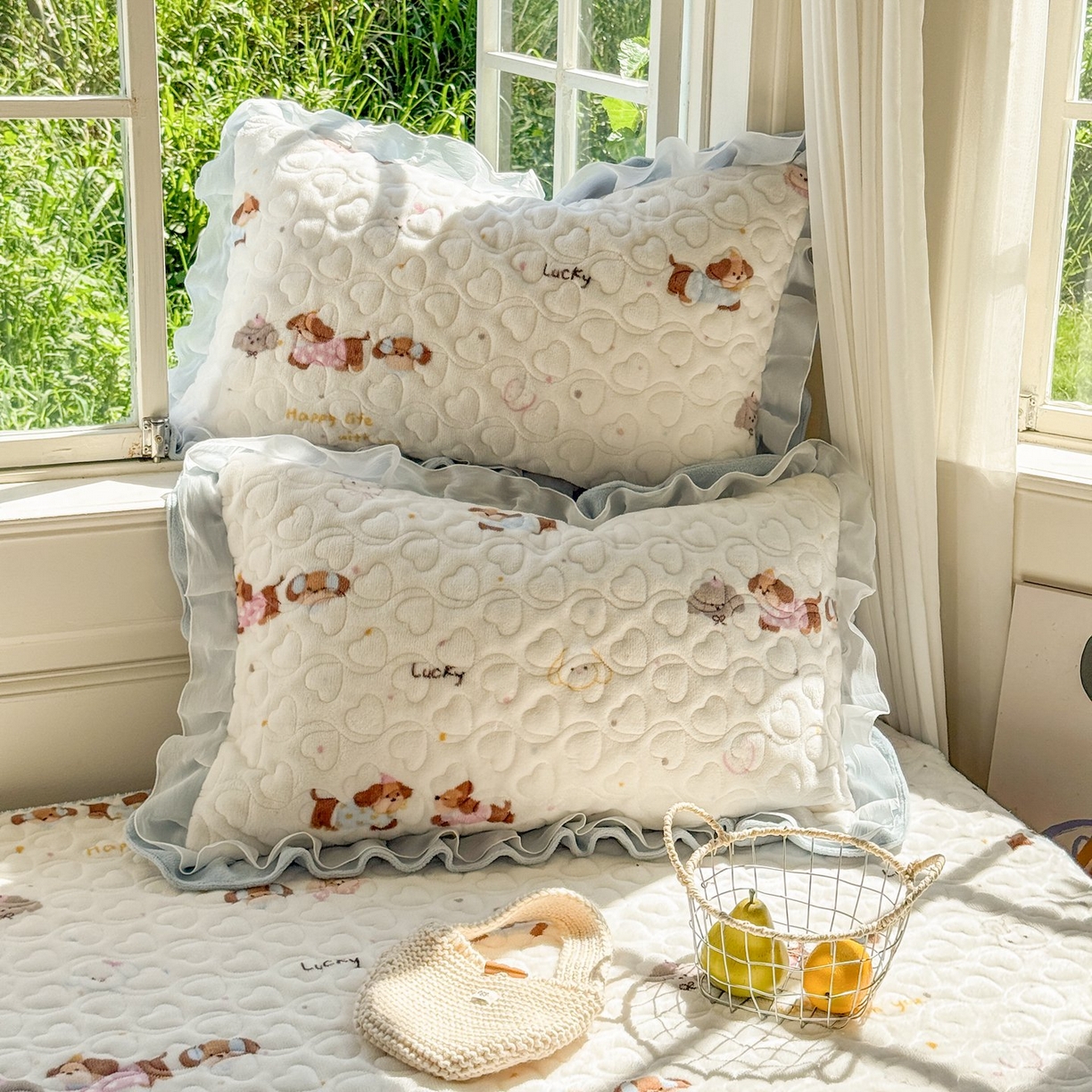 91家纺网 家纺一手货源 找家纺 禧缘家纺（原梦想家） 2025新款牛奶绒三角针绑带款夹棉床笠床单 狗狗岛屿-绑带款