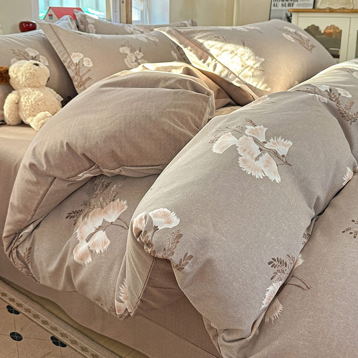 91家纺网 家纺一手货源 找家纺 优选直播新款全棉磨毛喷气印花四件套加厚纯棉三件套（一字绣工艺款）学生三件套 暖漾