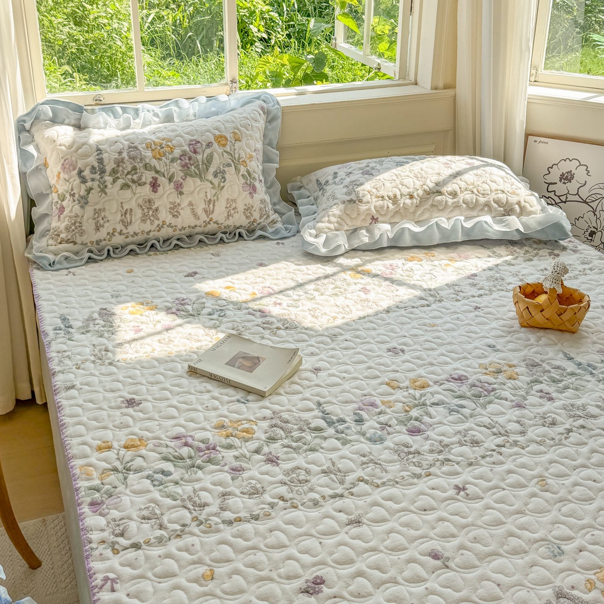 91家纺网 家纺一手货源 找家纺 禧缘家纺（原梦想家） 2025新款牛奶绒三角针绑带款夹棉床笠床单 蓝铃风语-绑带款