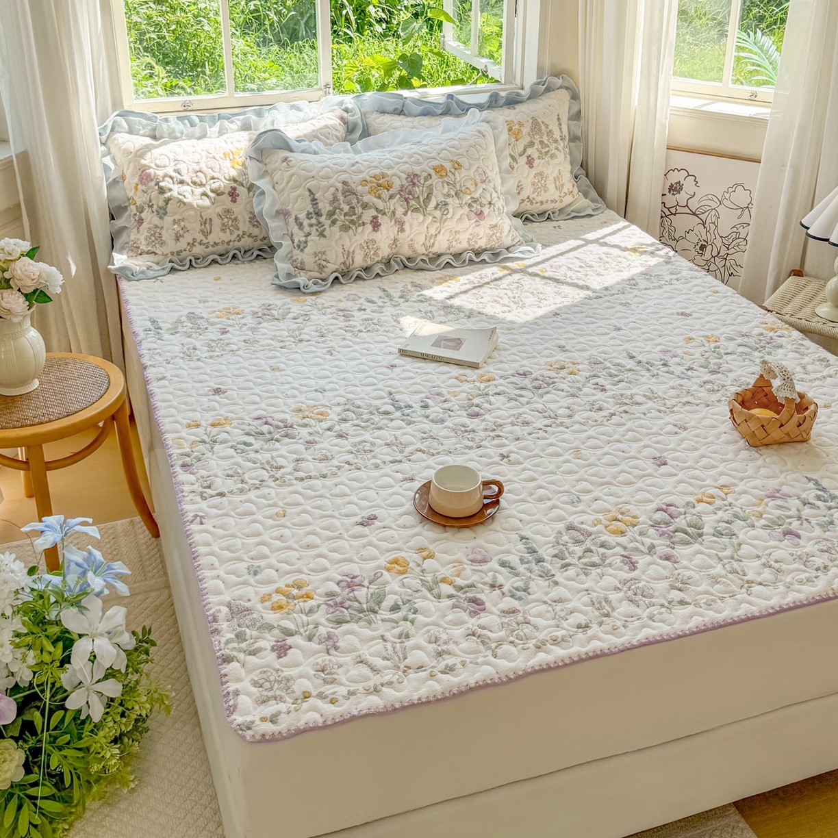 91家纺网 家纺一手货源 找家纺 禧缘家纺（原梦想家） 2025新款牛奶绒三角针绑带款夹棉床笠床单 蓝铃风语-绑带款