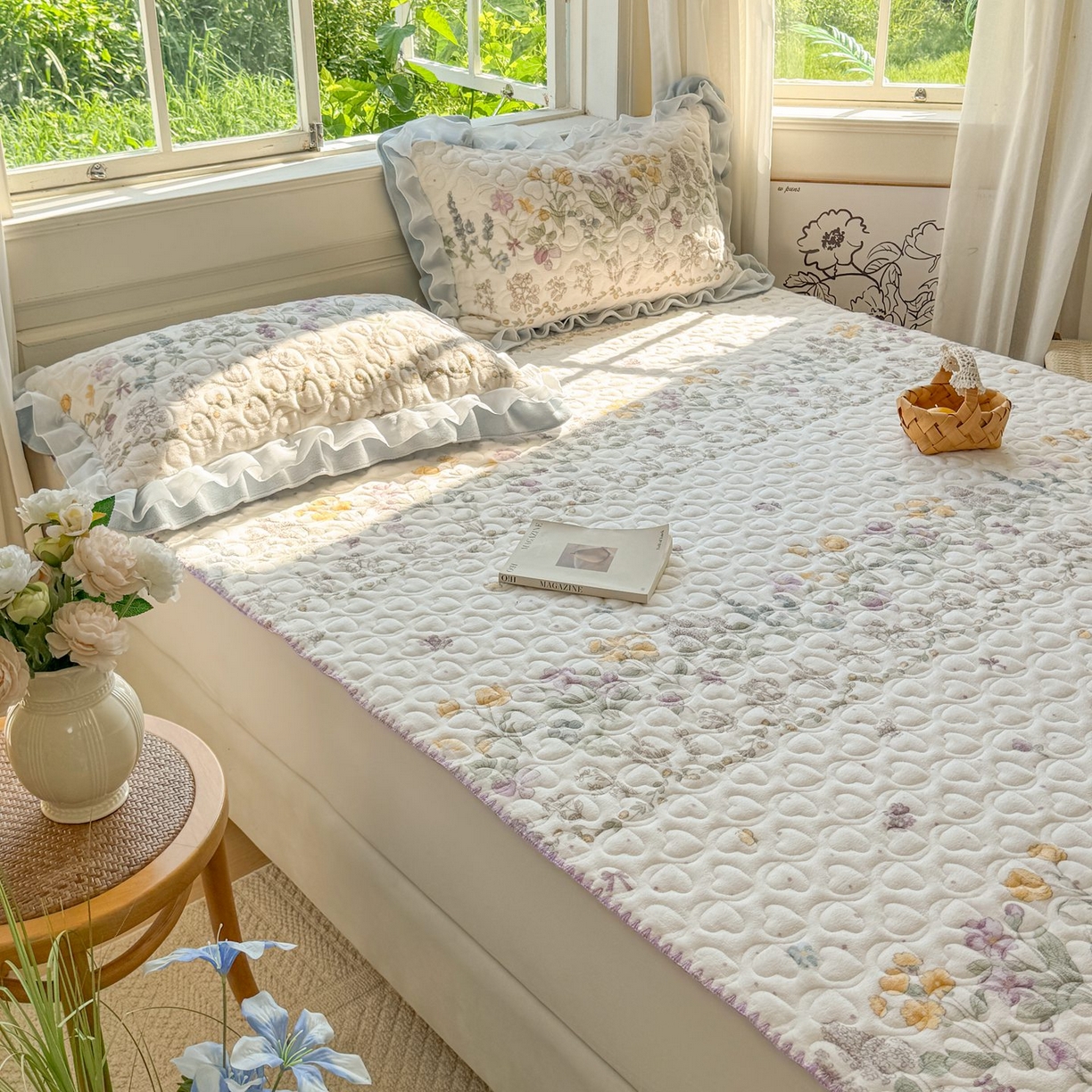 91家纺网 家纺一手货源 找家纺 禧缘家纺（原梦想家） 2025新款牛奶绒三角针绑带款夹棉床笠床单 蓝铃风语-绑带款