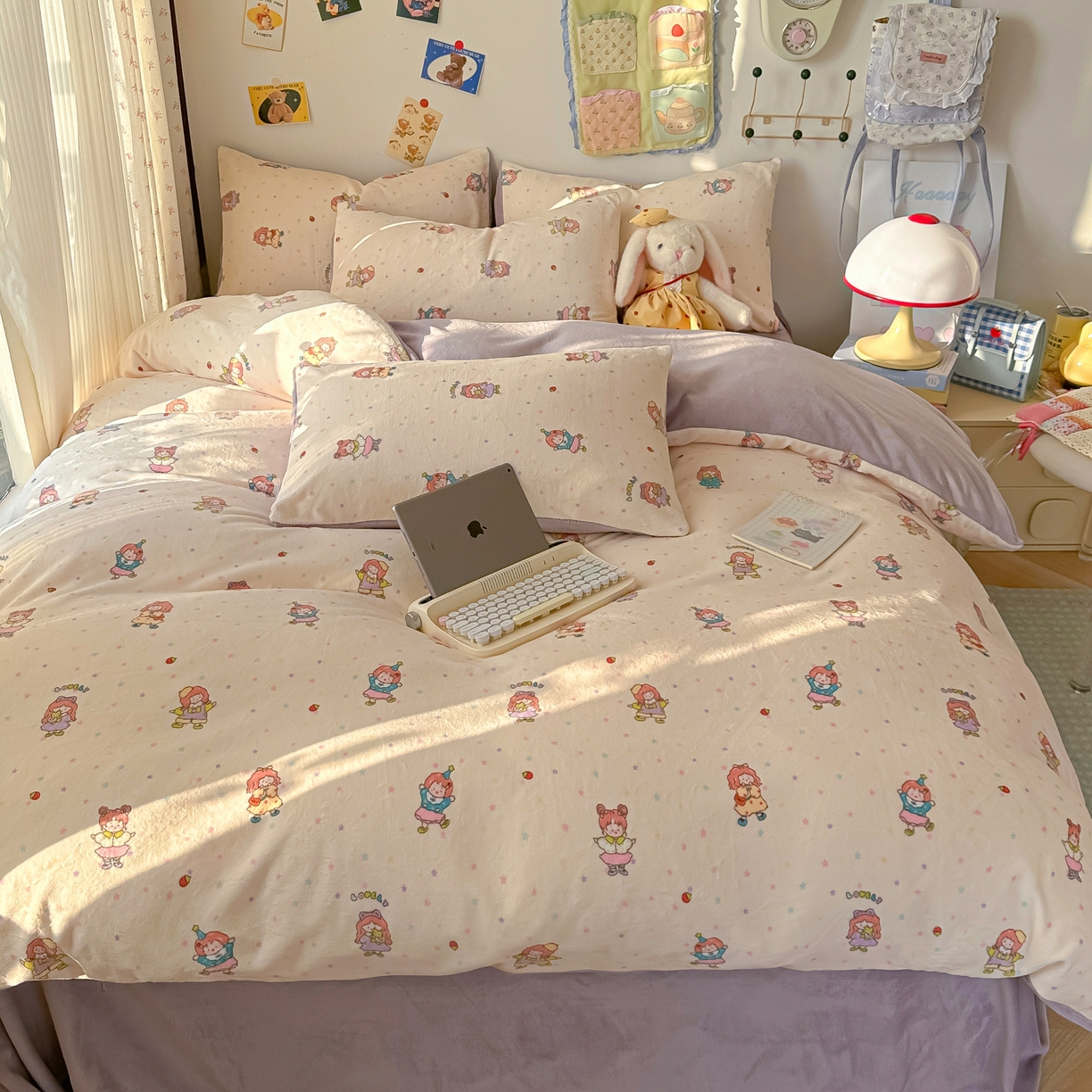 91家纺网 家纺一手货源 找家纺 韩巢家纺 2025新款双面高克重牛奶绒被套单件被罩 奶糖少女