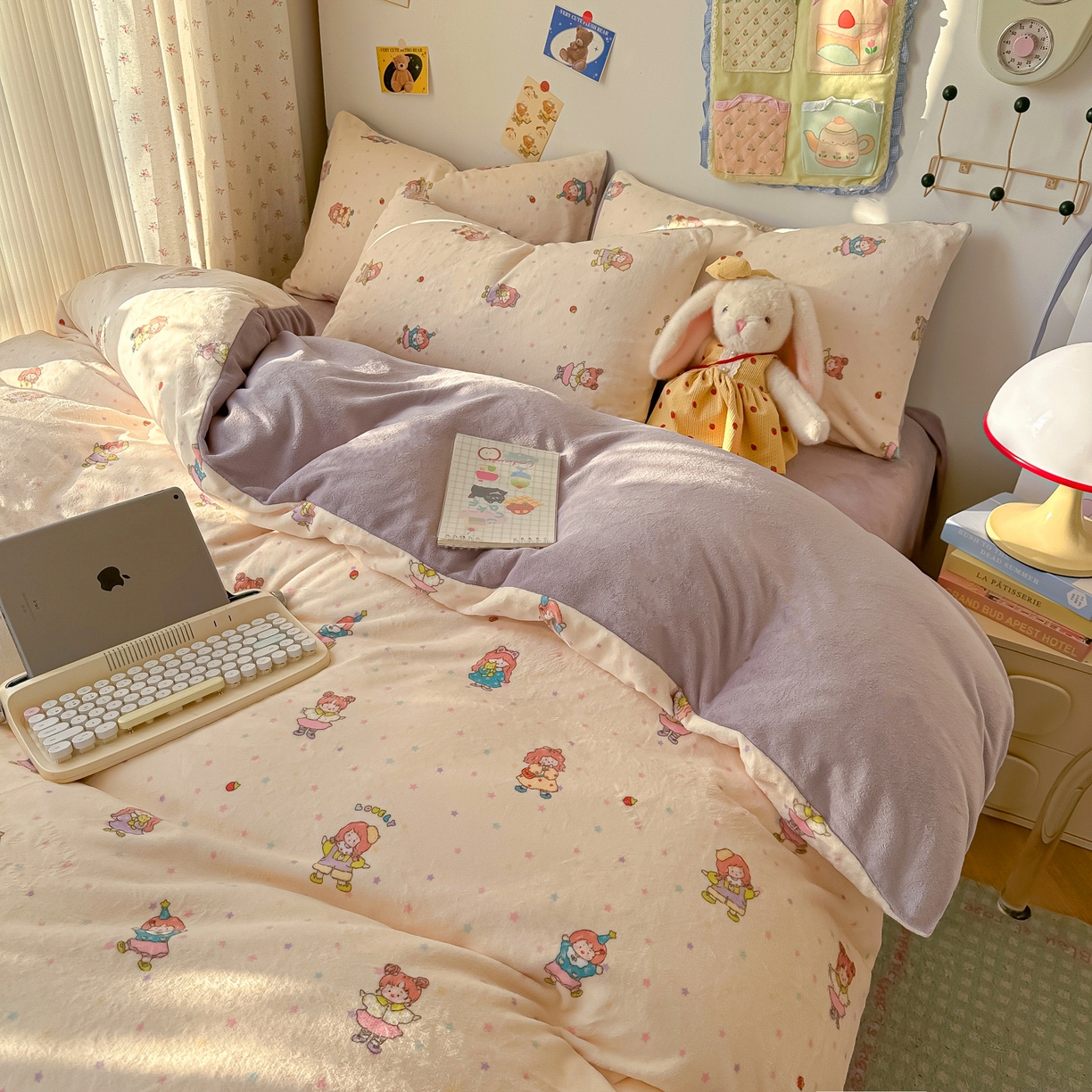 91家纺网 家纺一手货源 找家纺 韩巢家纺 2025新款双面高克重牛奶绒被套单件被罩 奶糖少女