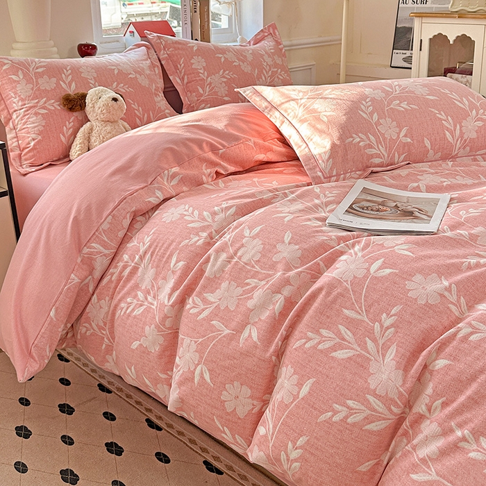 91家纺网 家纺一手货源 找家纺 优选直播新款全棉磨毛喷气印花四件套加厚纯棉三件套（一字绣工艺款）学生三件套 绮梦