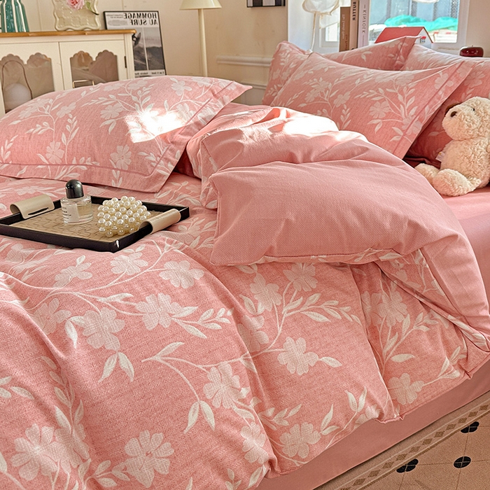 91家纺网 家纺一手货源 找家纺 优选直播新款全棉磨毛喷气印花四件套加厚纯棉三件套（一字绣工艺款）学生三件套 绮梦