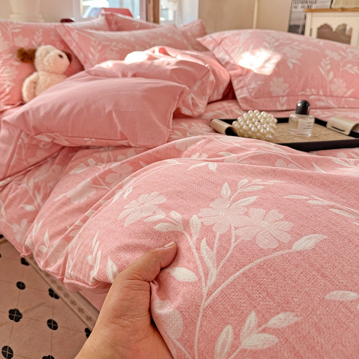 91家纺网 家纺一手货源 找家纺 优选直播新款全棉磨毛喷气印花四件套加厚纯棉三件套（一字绣工艺款）学生三件套 绮梦