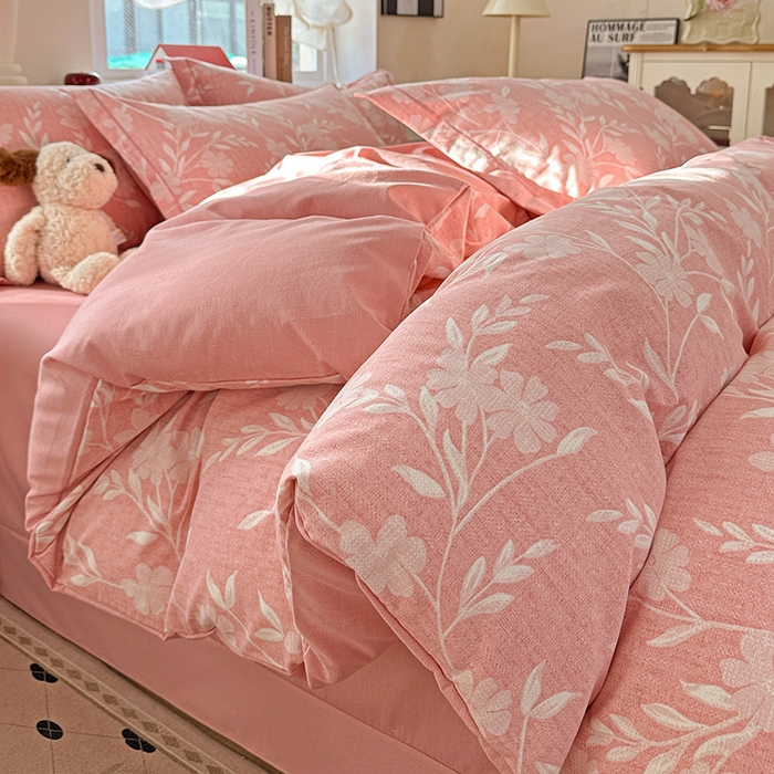 91家纺网 家纺一手货源 找家纺 优选直播新款全棉磨毛喷气印花四件套加厚纯棉三件套（一字绣工艺款）学生三件套 绮梦