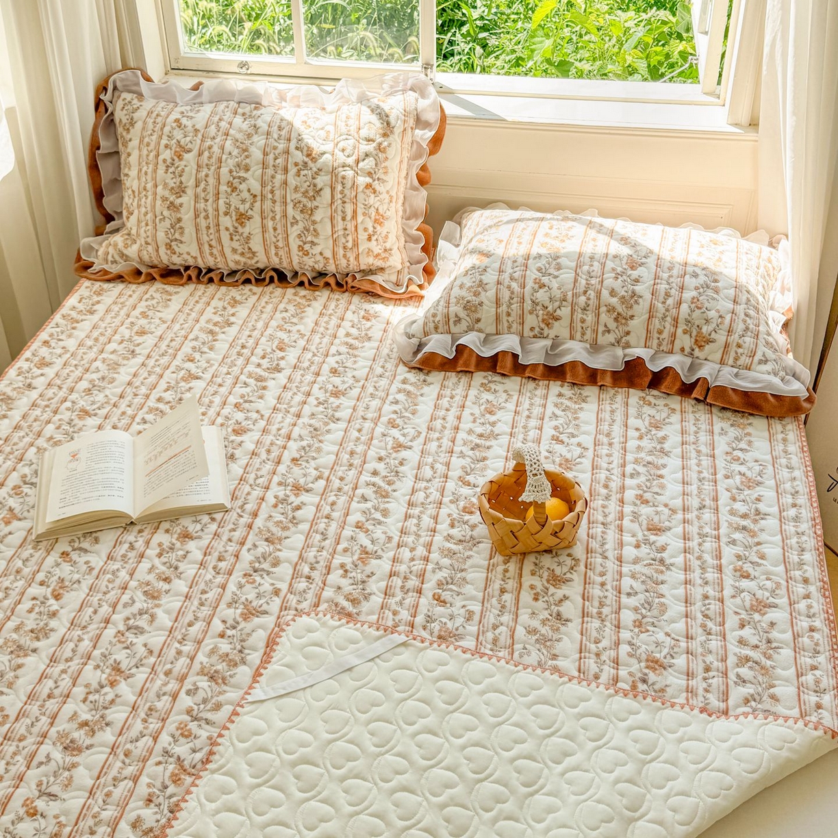 91家纺网 家纺一手货源 找家纺 禧缘家纺（原梦想家） 2025新款牛奶绒三角针绑带款夹棉床笠床单 落日云舒-绑带款