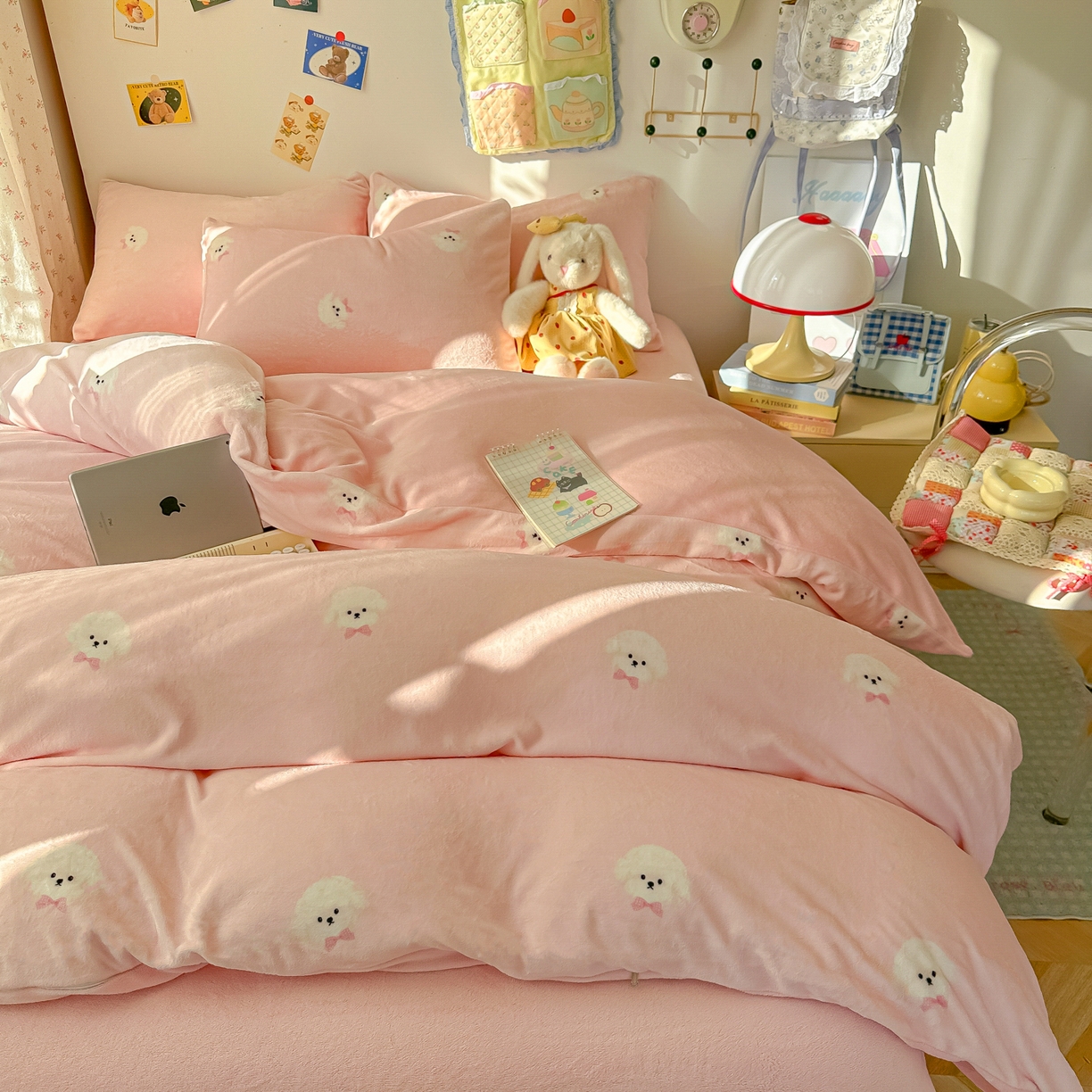 91家纺网 家纺一手货源 找家纺 韩巢家纺 2025新款双面高克重牛奶绒被套单件被罩 绒绒小狗-粉