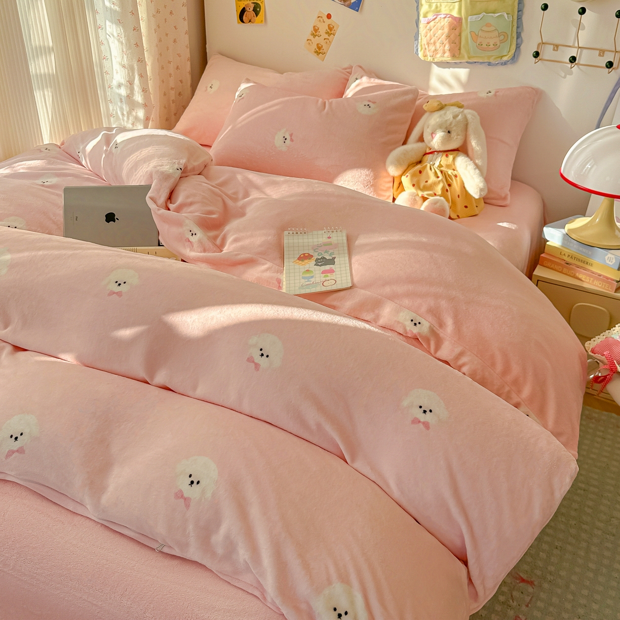 91家纺网 家纺一手货源 找家纺 韩巢家纺 2025新款双面高克重牛奶绒被套单件被罩 绒绒小狗-粉
