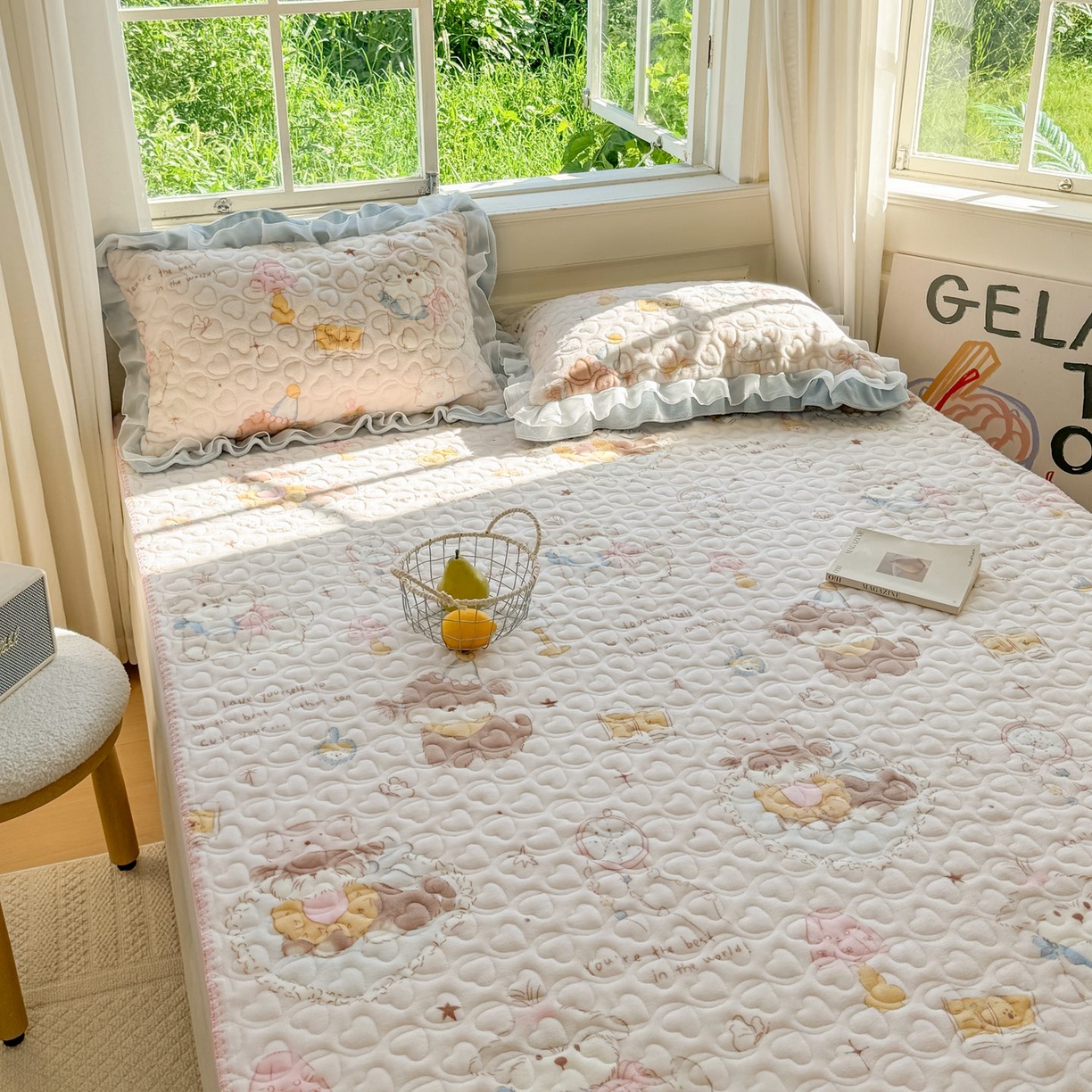 91家纺网 家纺一手货源 找家纺 禧缘家纺（原梦想家） 2025新款牛奶绒三角针绑带款夹棉床笠床单 猫咪心事-绑带款