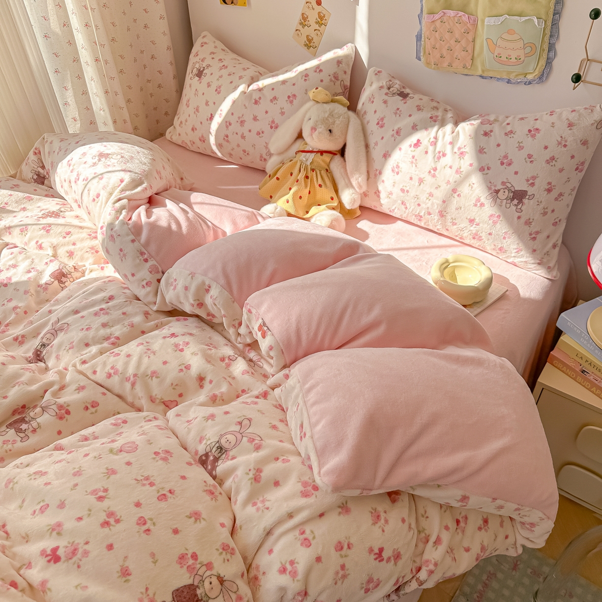 91家纺网 家纺一手货源 找家纺 韩巢家纺 2025新款双面高克重牛奶绒被套单件被罩 小免舞