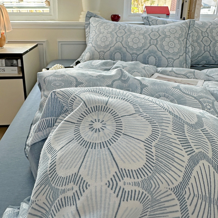 91家纺网 家纺一手货源 找家纺 优选直播新款全棉磨毛喷气印花四件套加厚纯棉三件套（一字绣工艺款）学生三件套 絮语