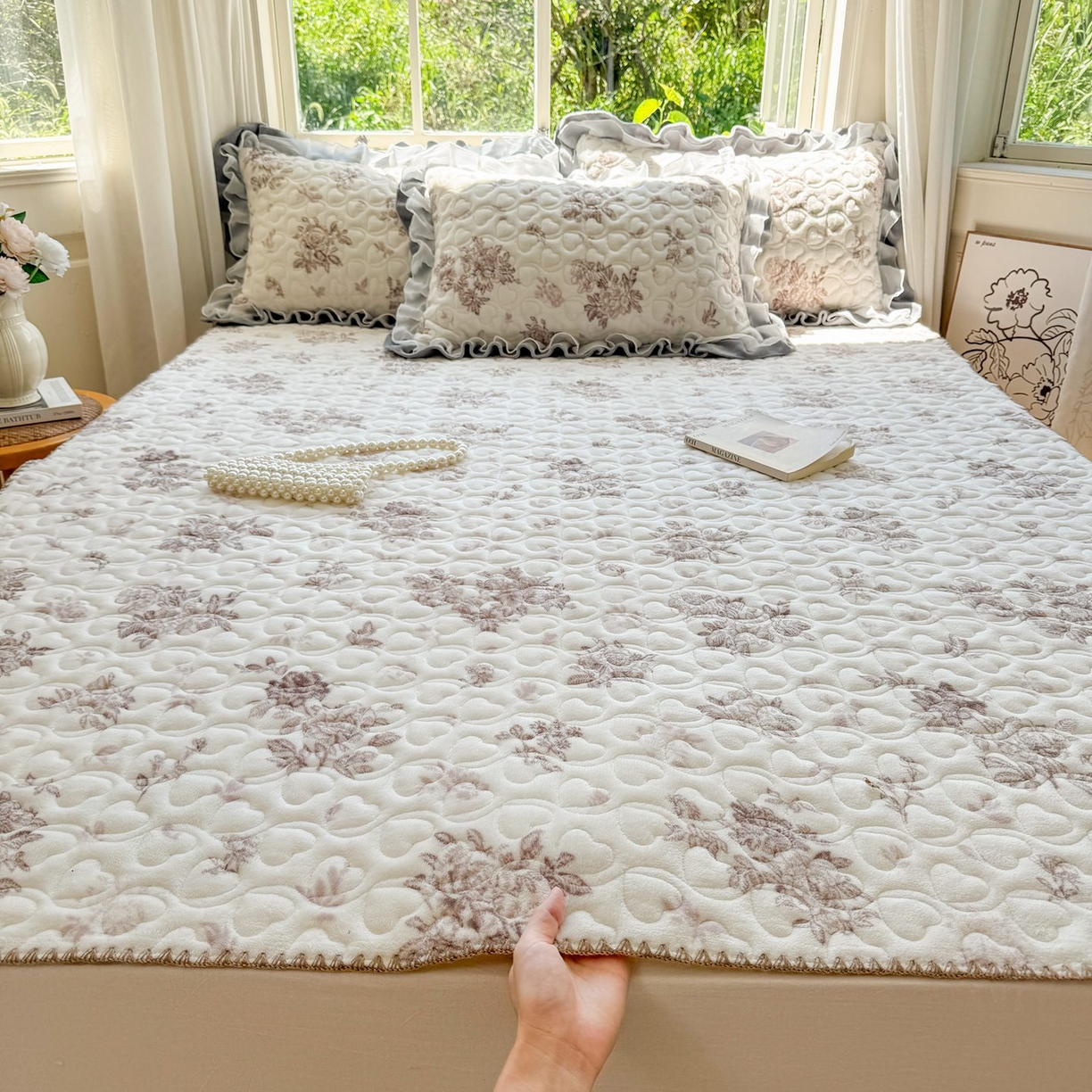 禧缘家纺（原梦想家） 2025新款牛奶绒三角针绑带款夹棉床笠床单 杏花微雨-绑带款