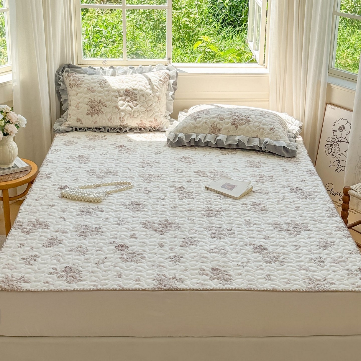 91家纺网 家纺一手货源 找家纺 禧缘家纺（原梦想家） 2025新款牛奶绒三角针绑带款夹棉床笠床单 杏花微雨-绑带款