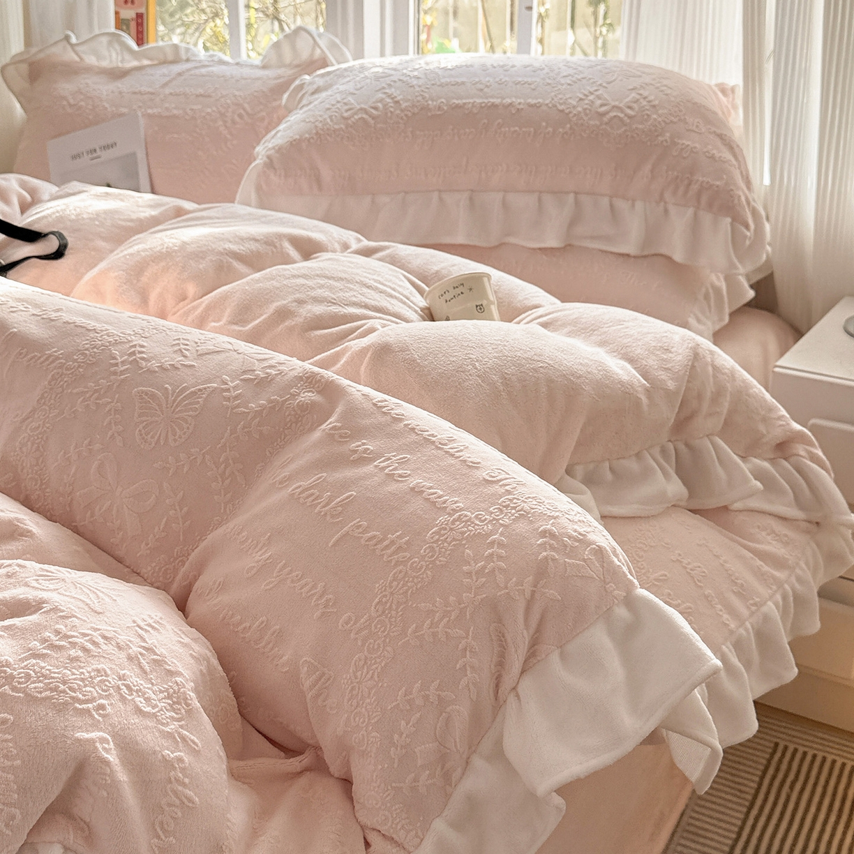 91家纺网 家纺一手货源 找家纺 （总）耀悦家纺 2025新款A类全消光牛奶绒花边款四件套少女心三件套-浪漫法式